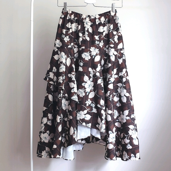 UNIQUE FIND!! Brown Floral Full Skirt - Picture 1 of 2